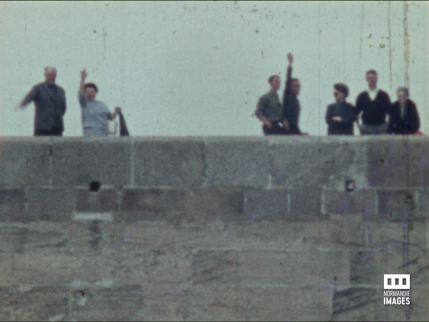 Retour de campagne de pêche, Fécamp, photogramme issus du film amateur : "Terre-Neuvas", François Le Perf, 1956, 8mm ©Normandie Images