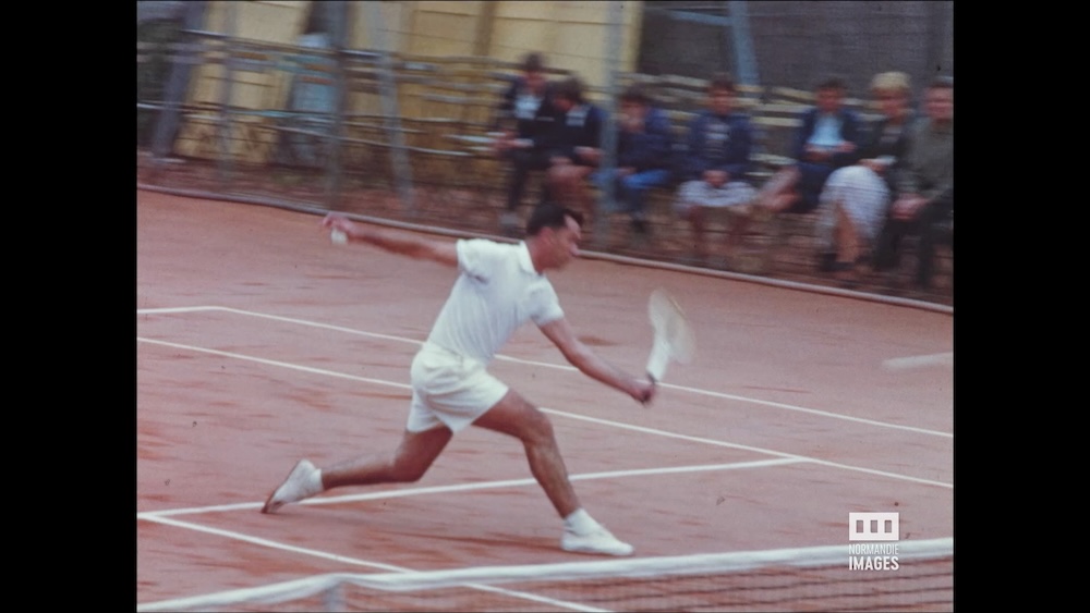 Photogramme tiré du film “Dieppe - Tournée Kramer - août 1959” - Guy Leforestier Photogramme tiré du film “Dieppe - Tournée Kramer - août 1959” - Guy Leforestier