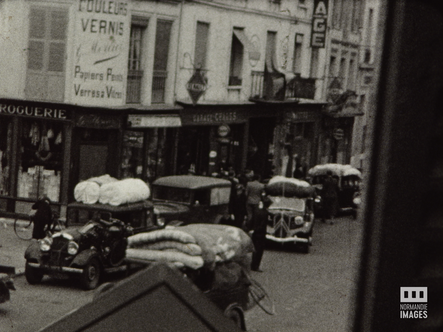Photogramme provenant du film "Communion" de Fernand Bignon, 1940, NB/muet, 8 mm
