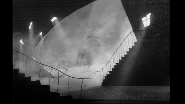 37 le jeu des ombres et des perspectives déformées dans Vincent et Caligari